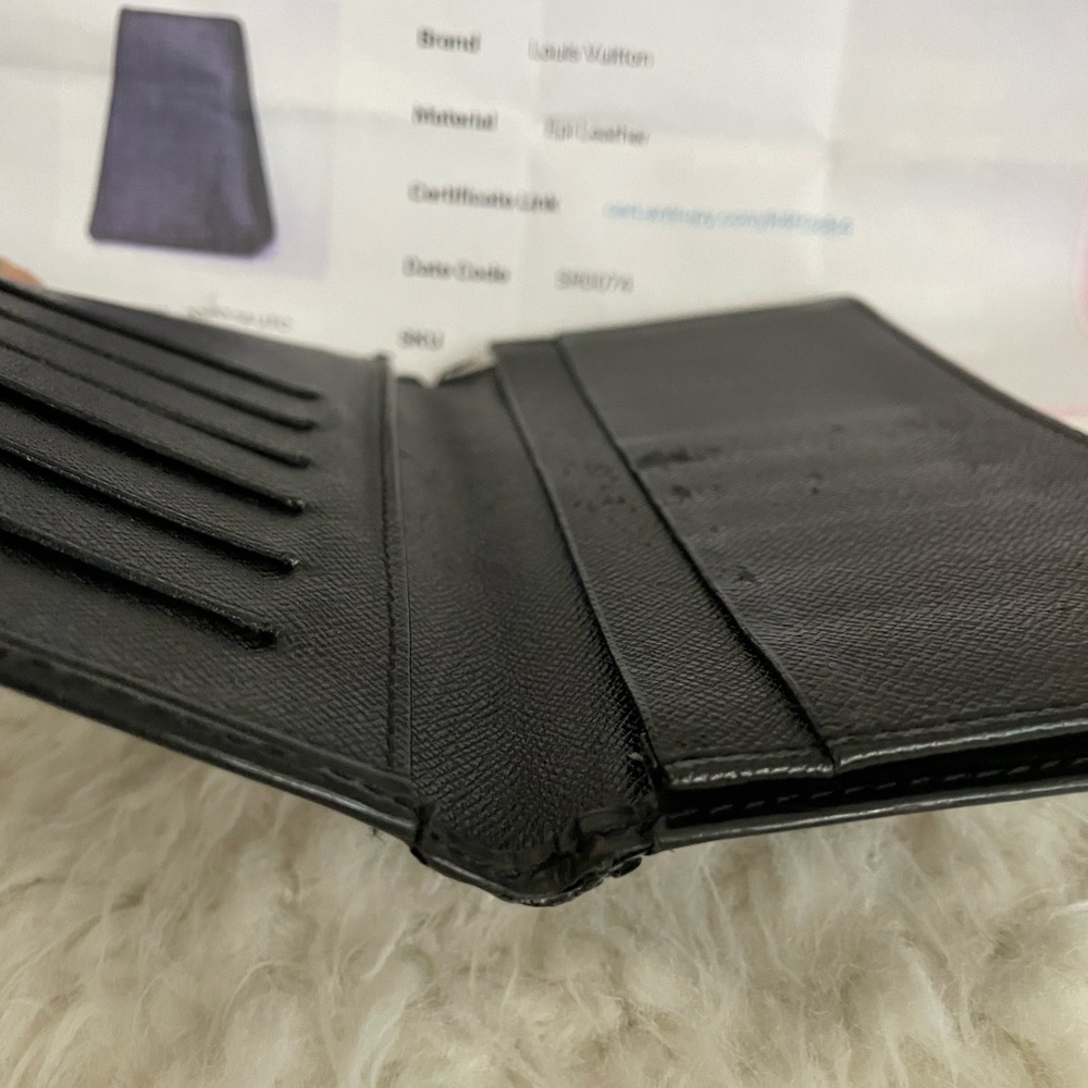Louis Vuitton EPI Leather Wallet, With C.O.A - Picture 5 of 9
